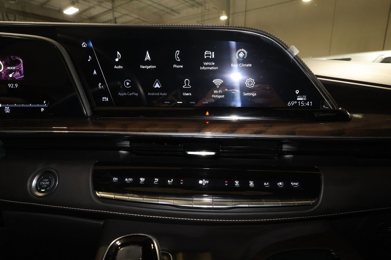 Certified 2024 Cadillac Escalade ESV Sport Platinum w/ LPO, ONYX Package AWD/4WD image 19