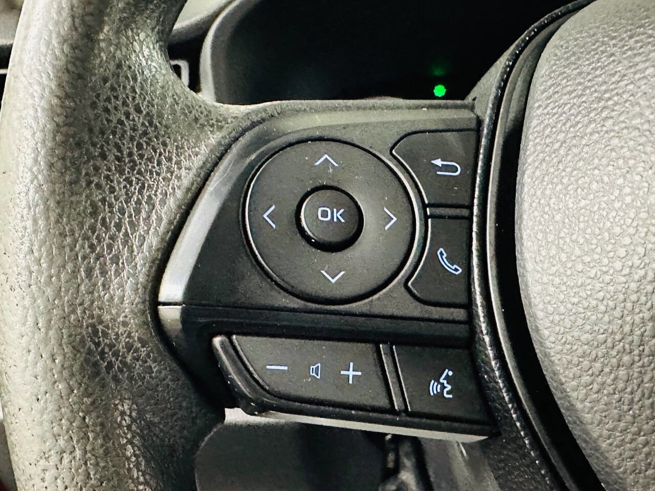 Used 2019 Toyota RAV4 LE w/ Carpet Mat Package AWD/4WD image 16
