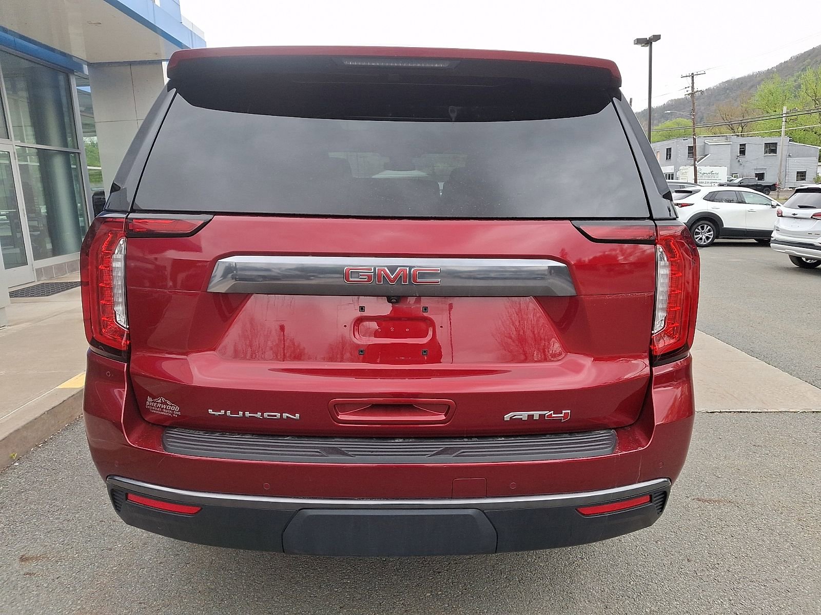 Used 2023 GMC Yukon AT4 w/ LPO, Floor Liner Package AWD/4WD image 5