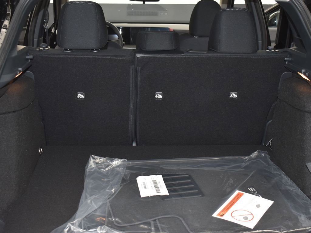 New 2026 Nissan Kicks SV w/ SV Premium Package image 19