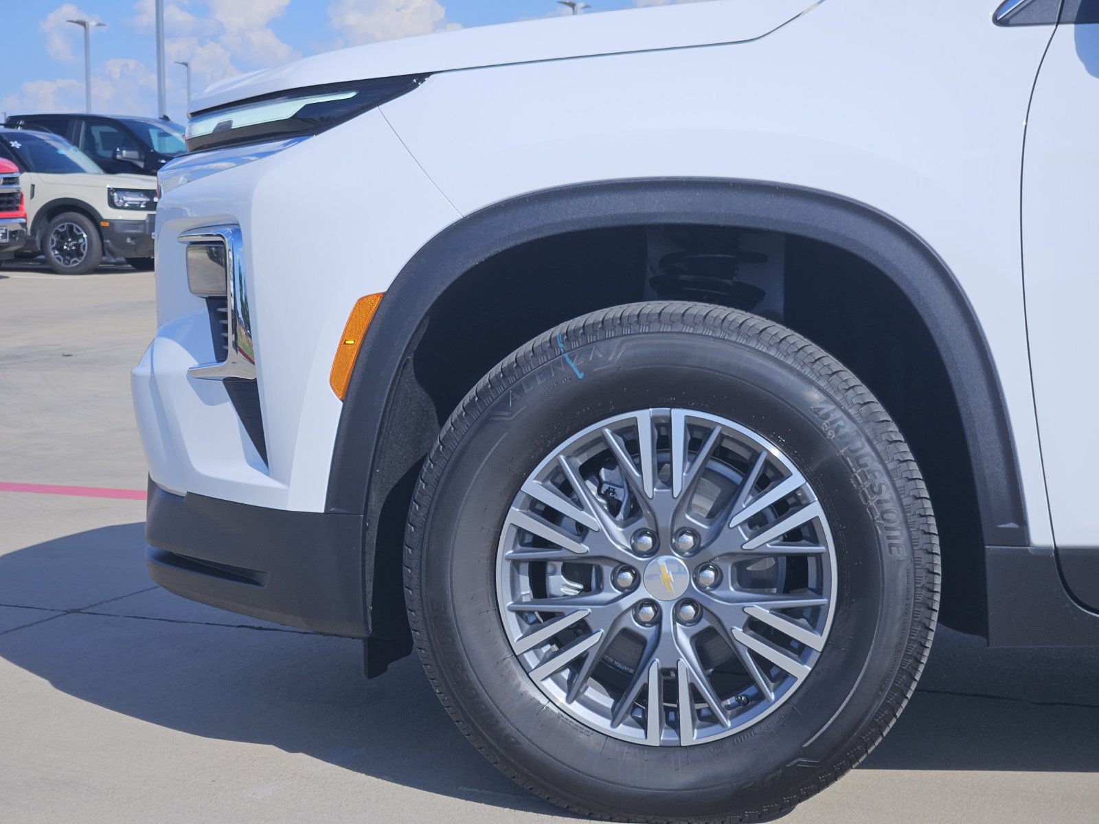 New 2027 Chevrolet Traverse LT FWD image 11