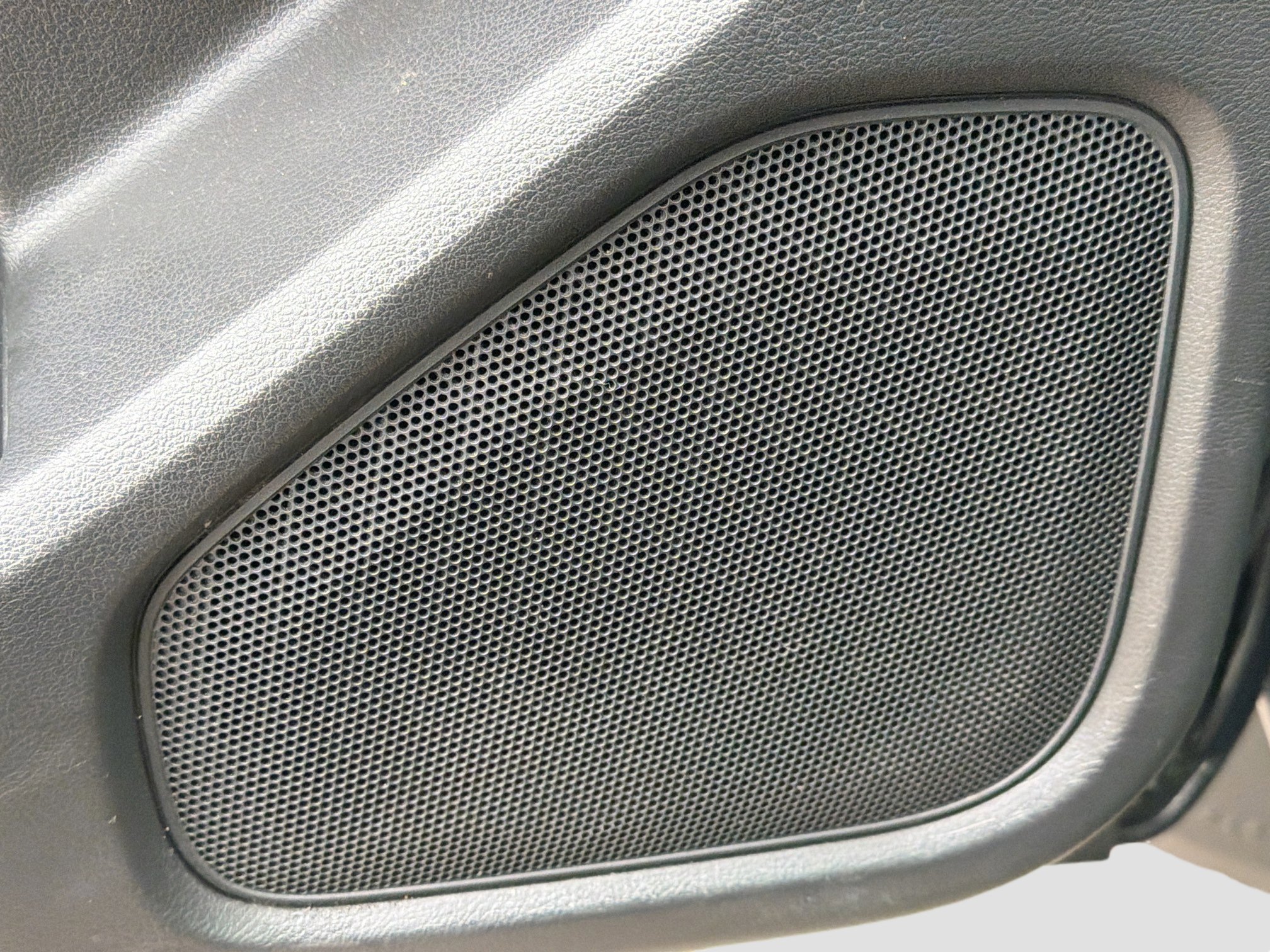 Used 2022 Nissan Frontier SV w/ Technology Package image 22