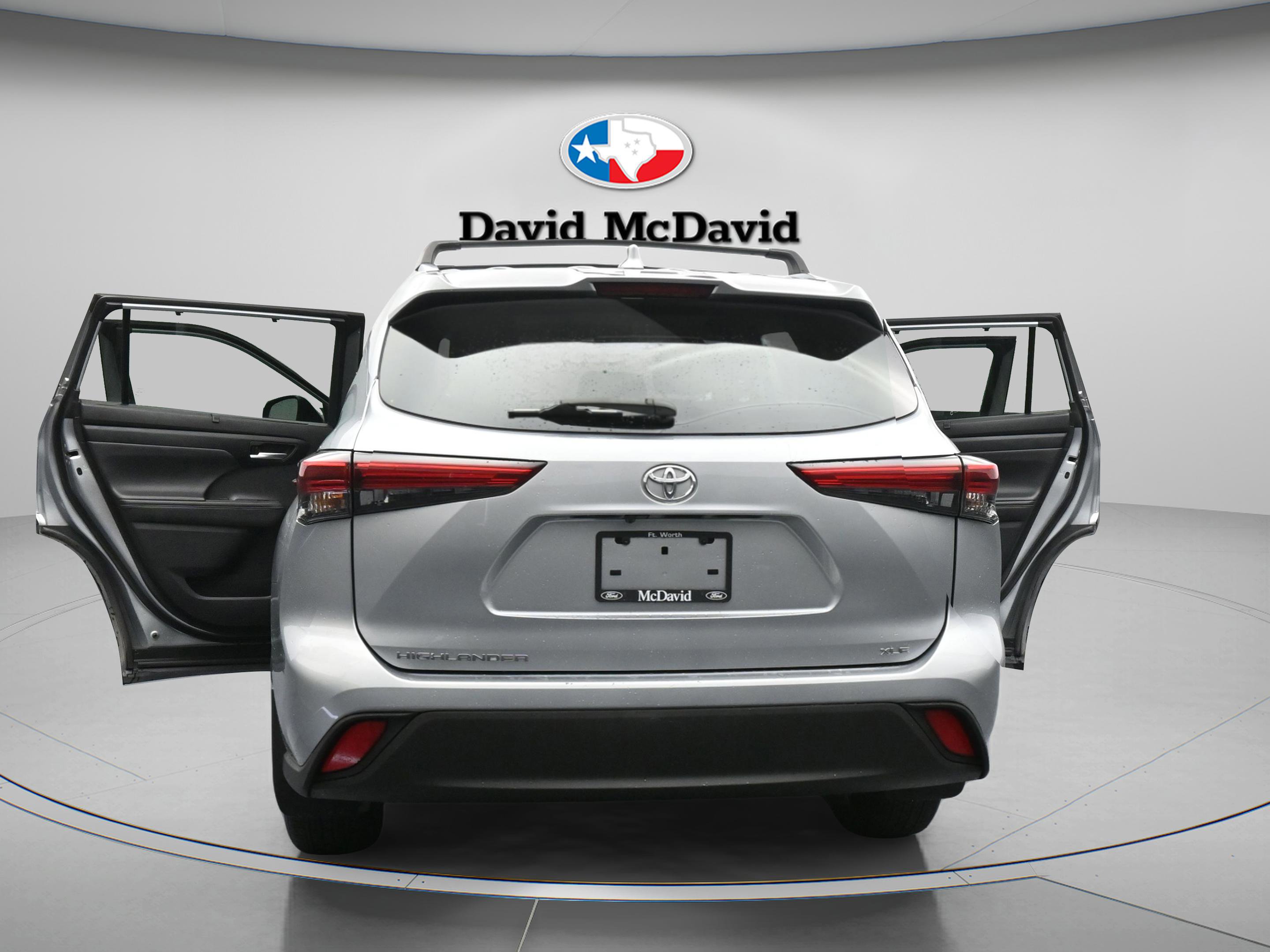 Used 2021 Toyota Highlander XLE image 45