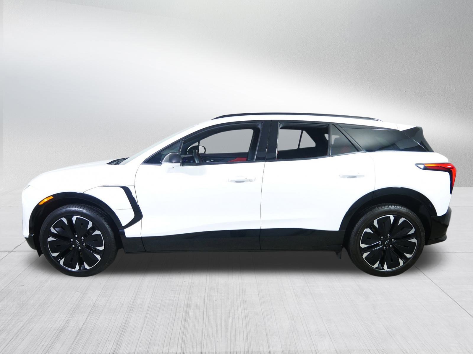 Certified 2024 Chevrolet Blazer EV RS image 4