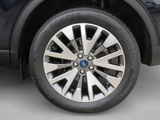 Used 2021 Ford Escape Titanium w/ Class II Trailer Tow Package image 25