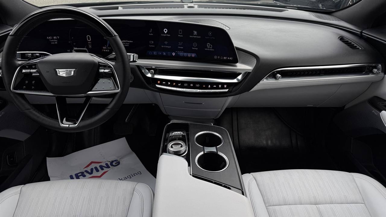 Used 2024 Cadillac Lyriq Sport RWD image 41
