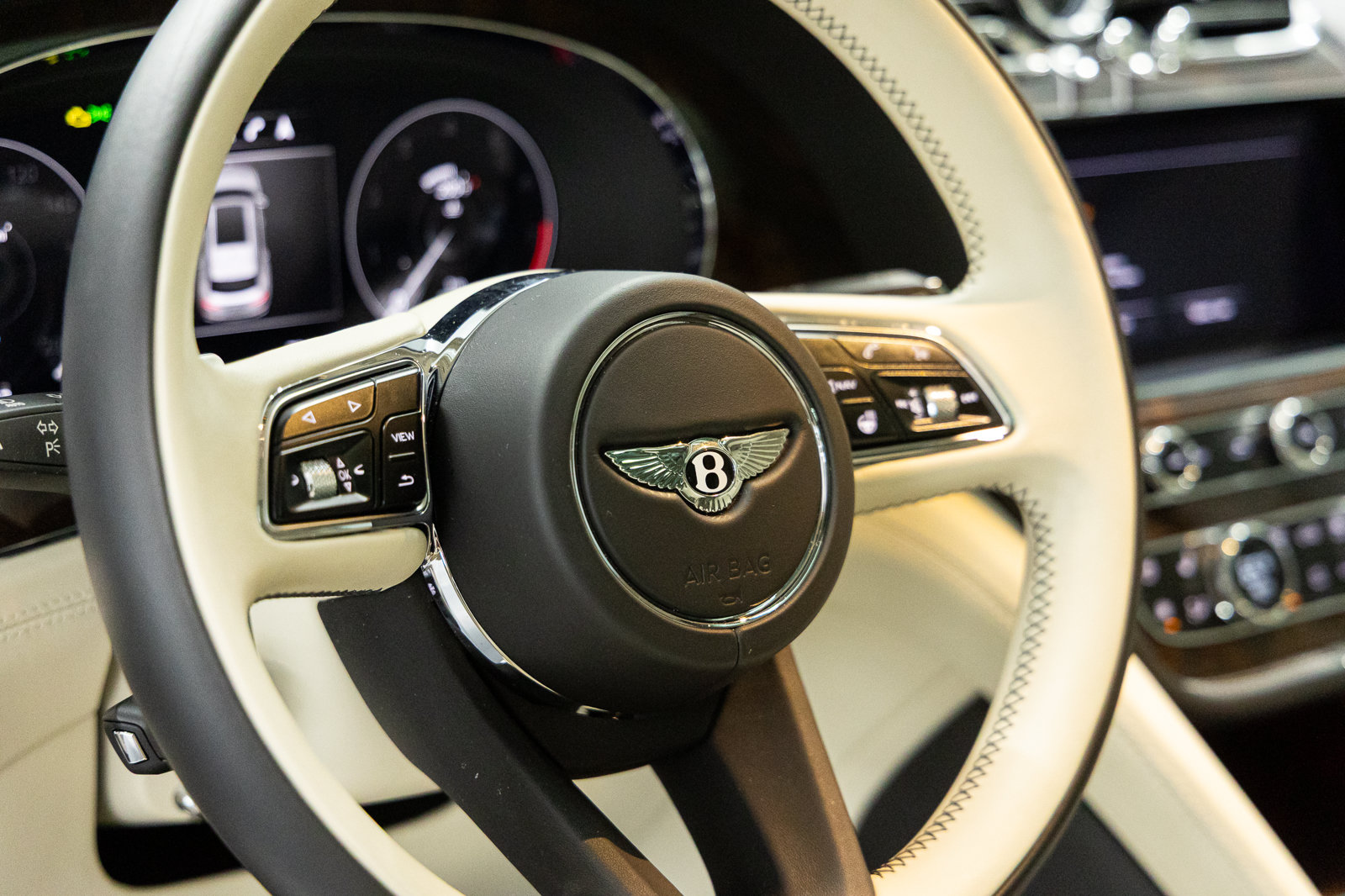 Certified 2023 Bentley Bentayga AWD/4WD image 41