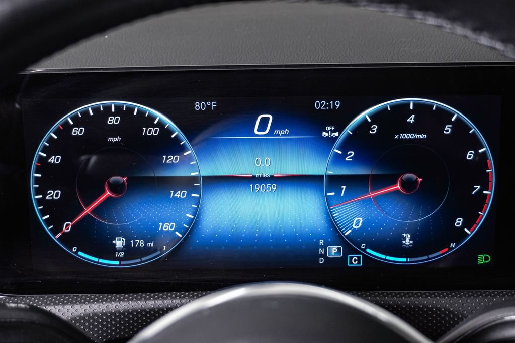 Used 2023 Mercedes-Benz CLA 250 4MATIC image 21