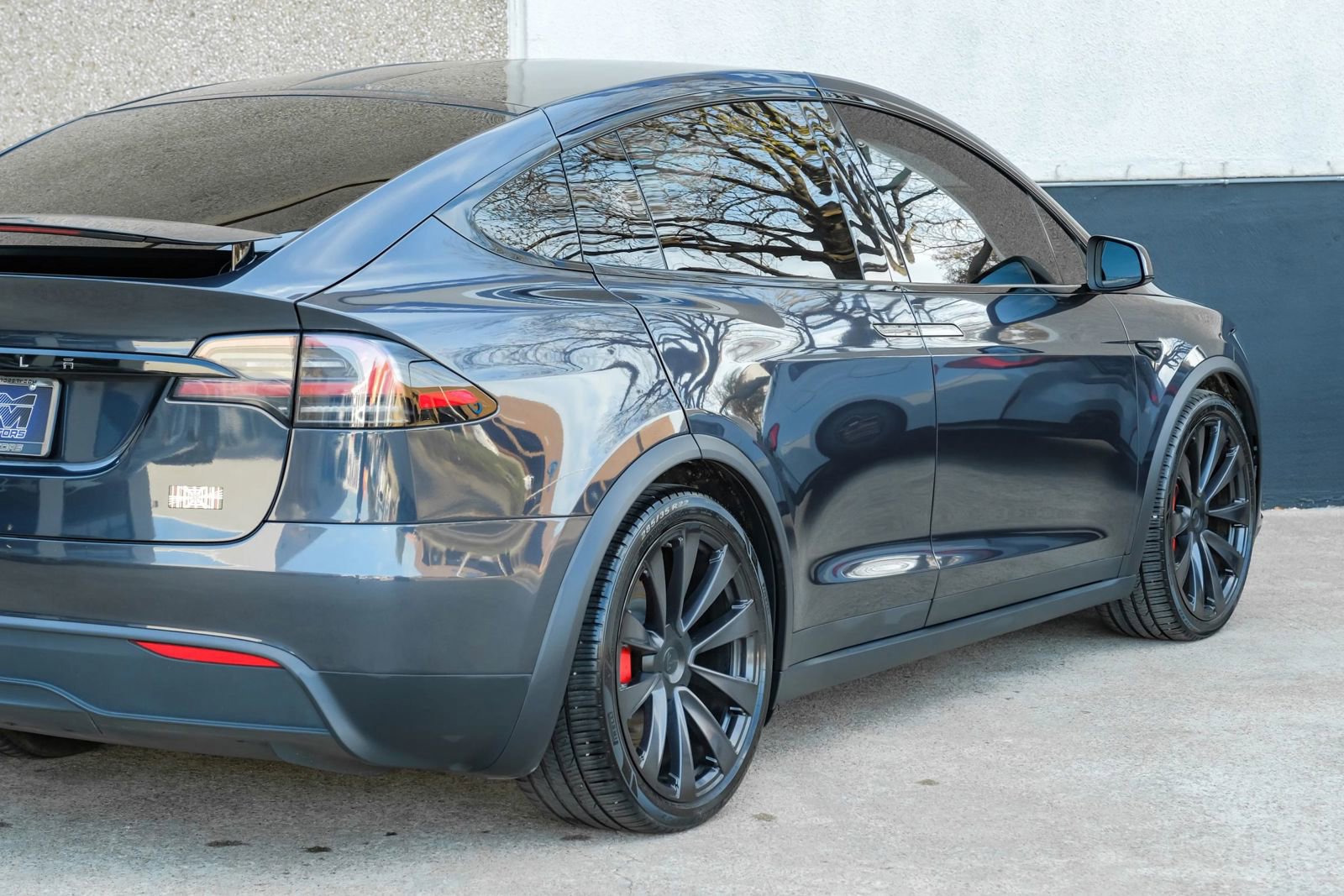Used 2023 Tesla Model X Plaid image 11