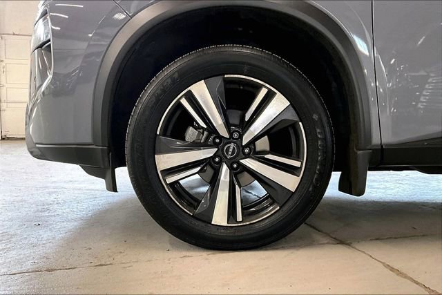 Used 2024 Nissan Rogue SL w/ SL Premium Package image 34
