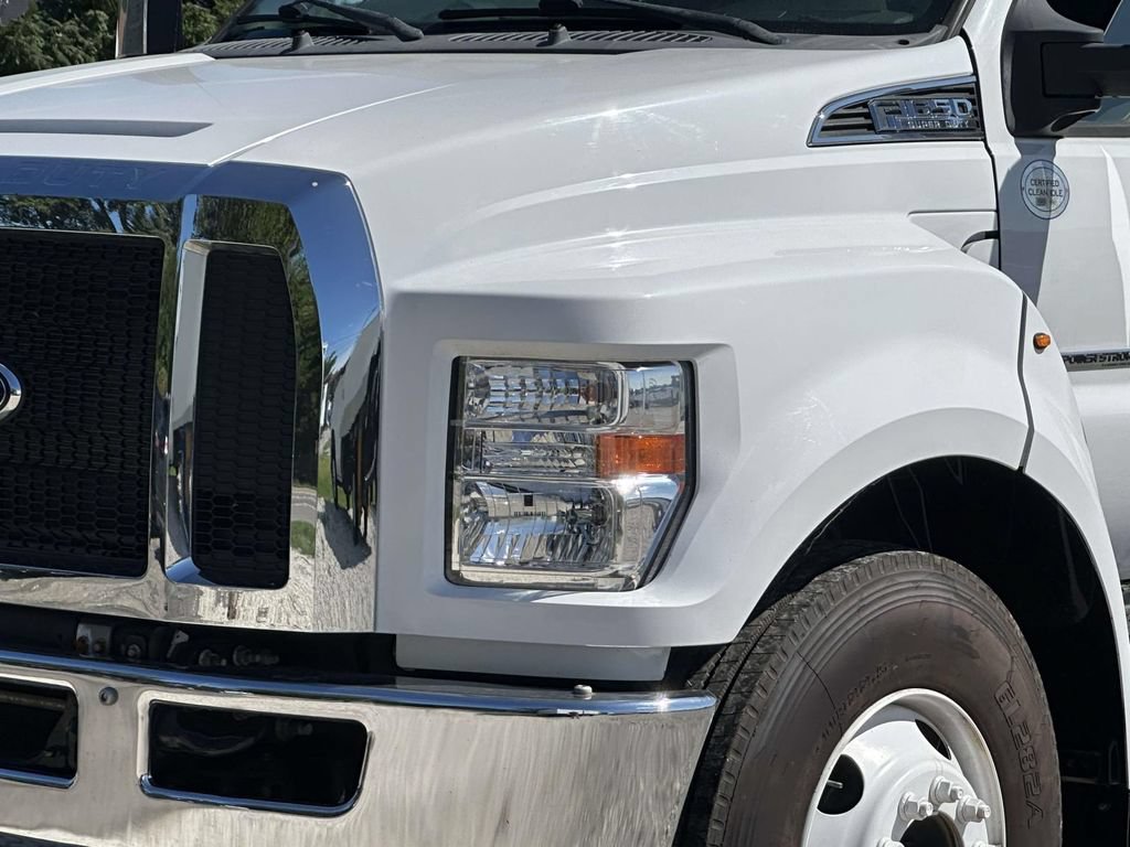Used 2021 Ford F650 2WD Regular Cab Super Duty image 7
