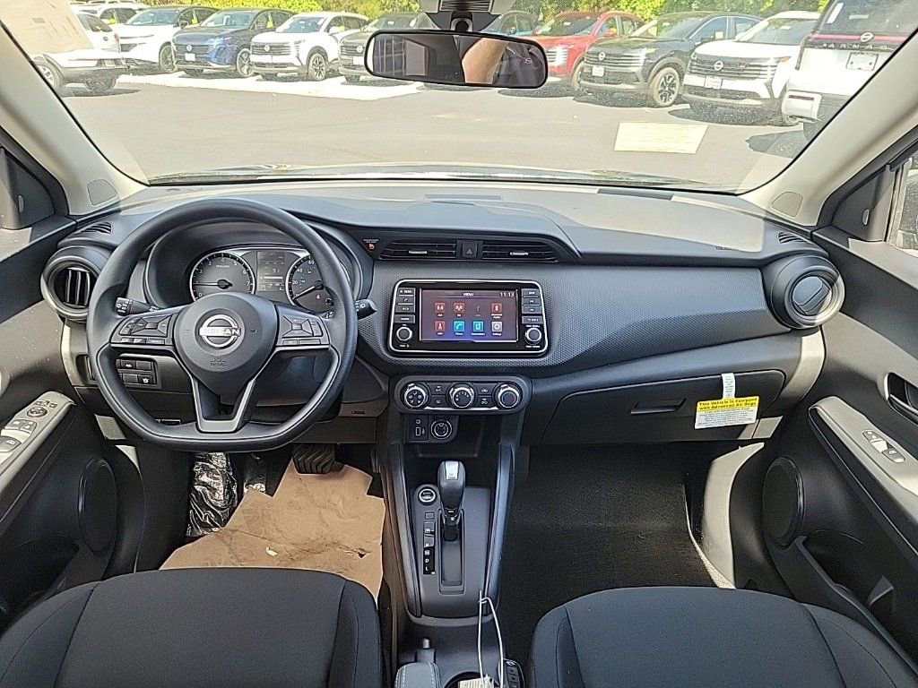 New 2025 Nissan Kicks Play S image 14