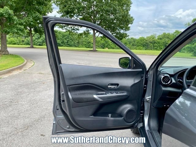 Used 2022 Nissan Kicks SV FWD image 12