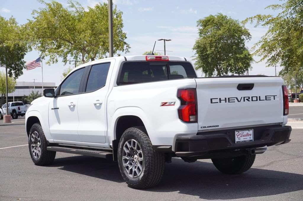 Used 2026 Chevrolet Colorado Z71 AWD/4WD image 3