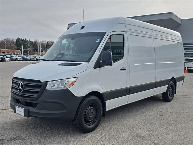 Used 2025 Mercedes-Benz Sprinter 2500 image 1