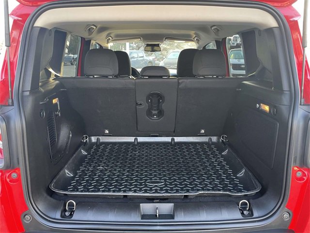 Used 2016 Jeep Renegade Trailhawk w/ Safety & Security Group image 9