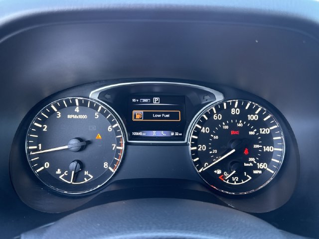 Used 2018 Nissan Pathfinder SL AWD/4WD image 28