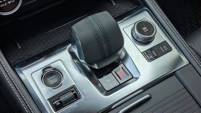 Used 2024 Jaguar F-PACE R-Dynamic S image 19