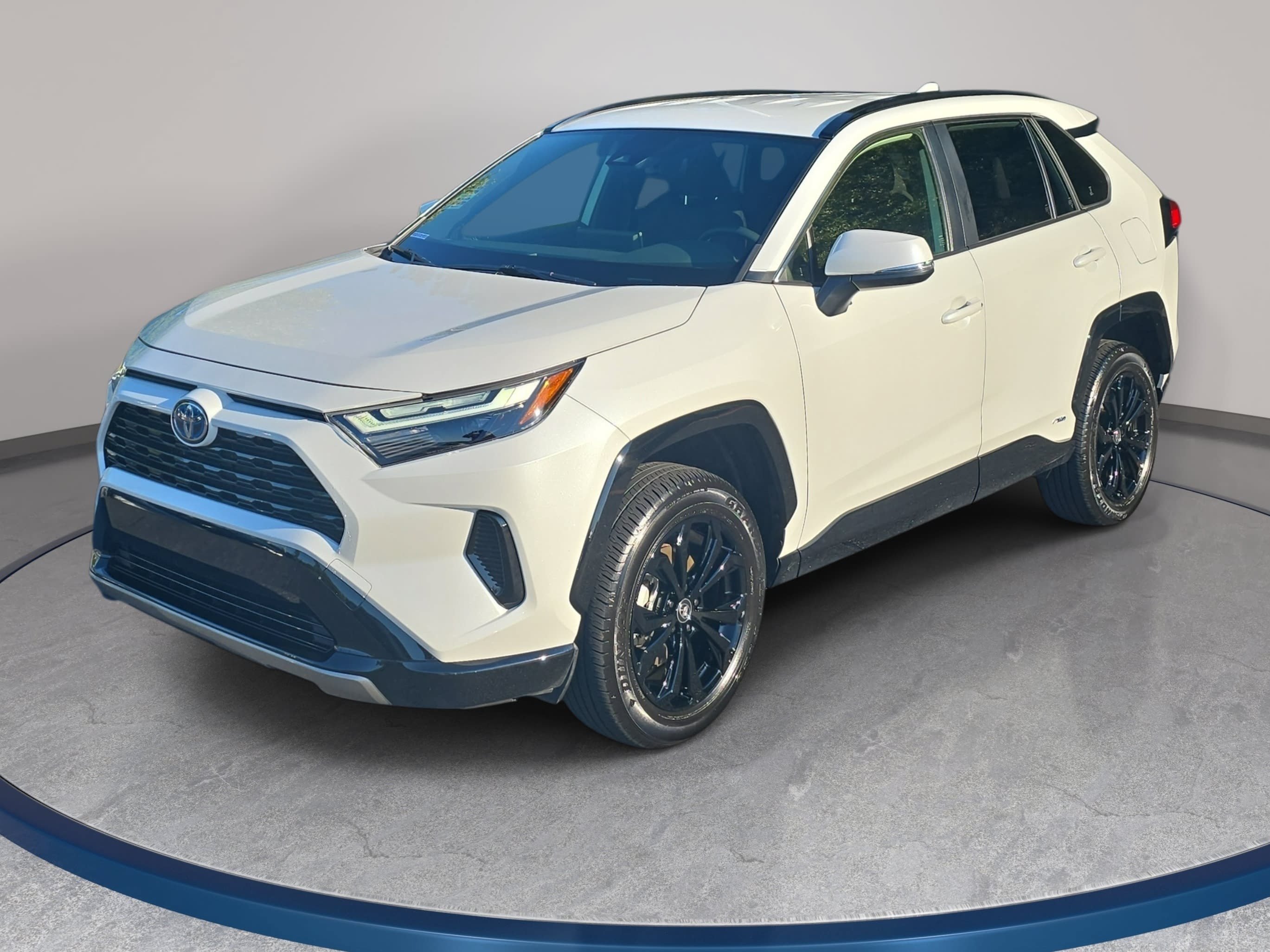 Used 2024 Toyota RAV4 SE