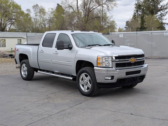 Used 2014 Chevrolet Silverado 2500 LT w/ Custom Sport Truck Package image 3