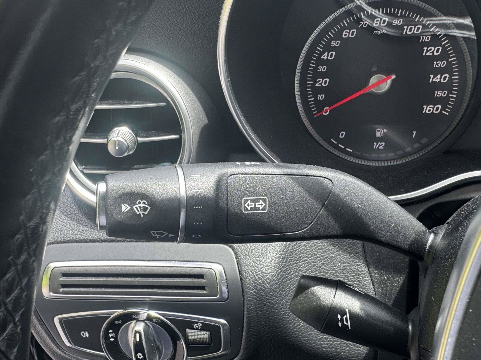 Used 2015 Mercedes-Benz C 300 4MATIC Sedan image 25