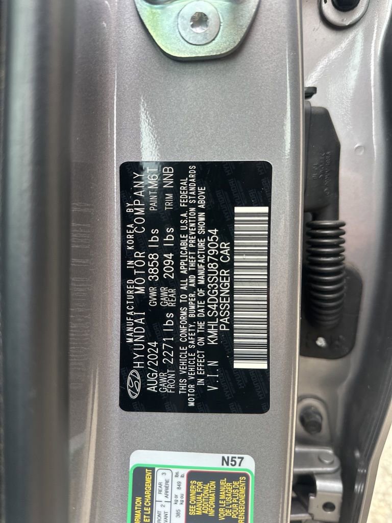 Certified 2025 Hyundai Elantra SEL FWD image 21