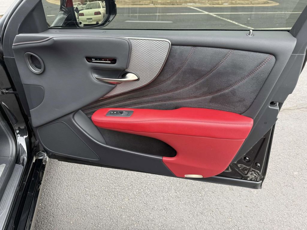 Used 2023 Lexus LS 500 F Sport image 16