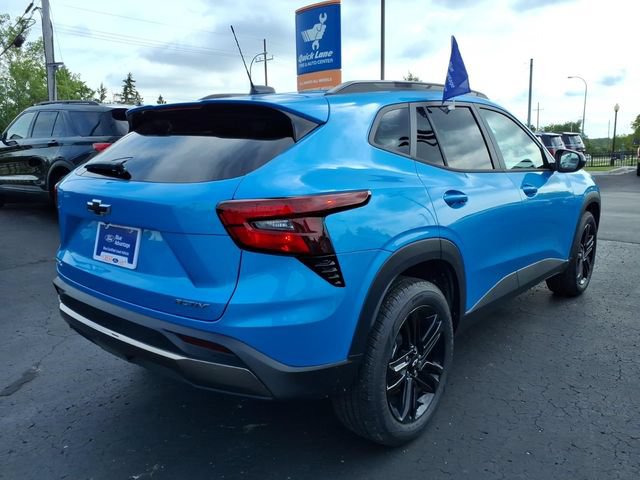 Used 2025 Chevrolet Trax ACTIV w/ Sunroof Package FWD image 6