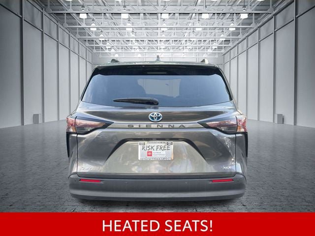 Certified 2025 Toyota Sienna XLE FWD image 9