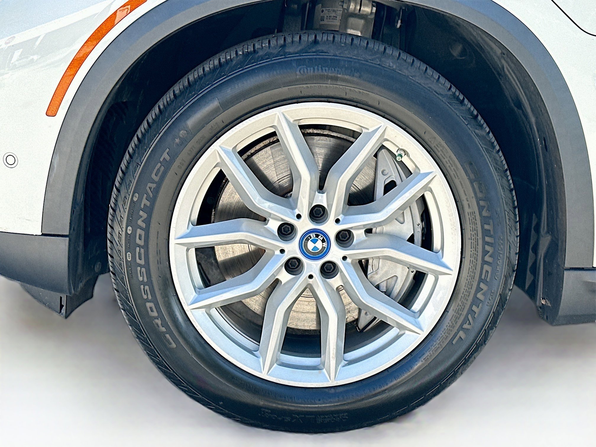 Certified 2023 BMW X5 xDrive45e w/ Parking Assistance Package image 39