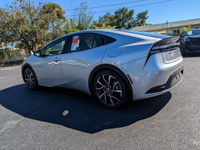 New 2026 Toyota Prius Plug-In Hybrid FWD image 6