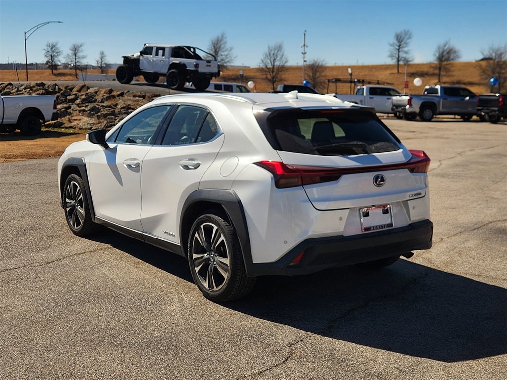 Used 2021 Lexus UX 250h w/ Premium Package image 3