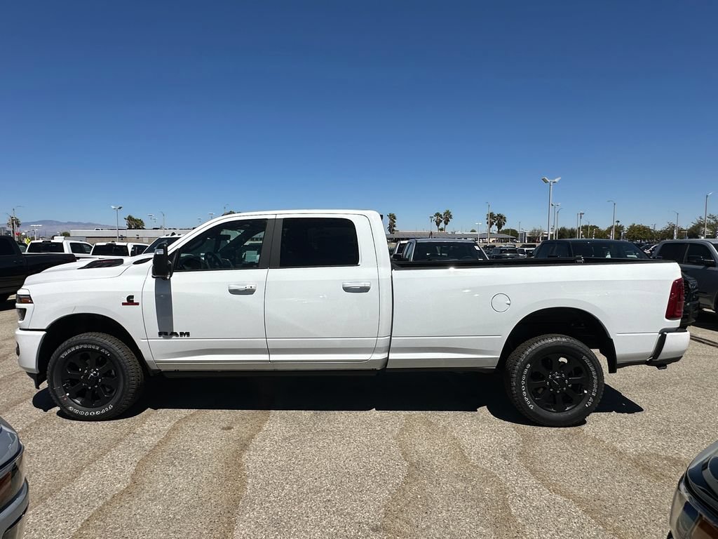 New 2026 RAM 2500 Laramie AWD/4WD image 3