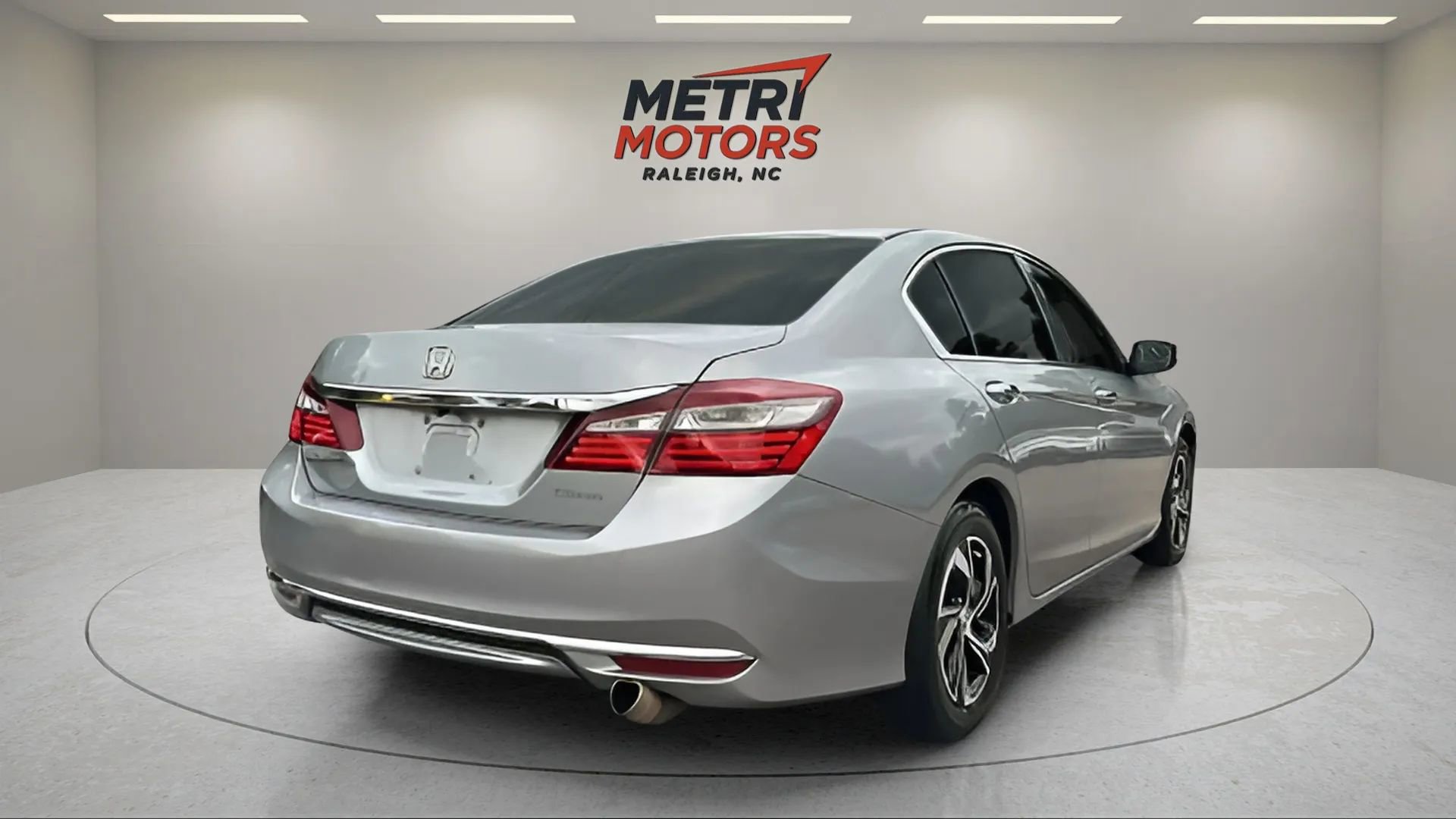 Used 2017 Honda Accord LX image 10