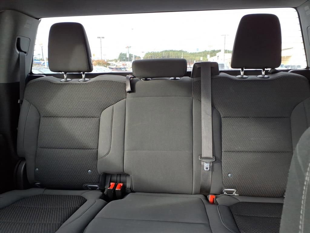 Used 2022 Chevrolet Silverado 1500 Custom w/ Safety Confidence Package image 11