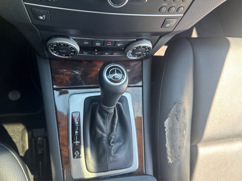 Used 2011 Mercedes-Benz GLK 350 4MATIC image 59