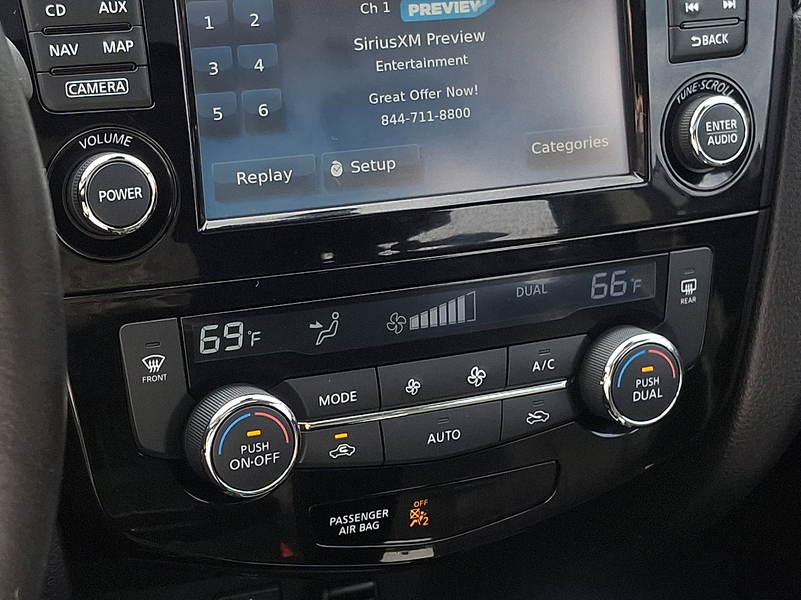 Used 2018 Nissan Rogue Sport SL w/ SL Premium Package image 19