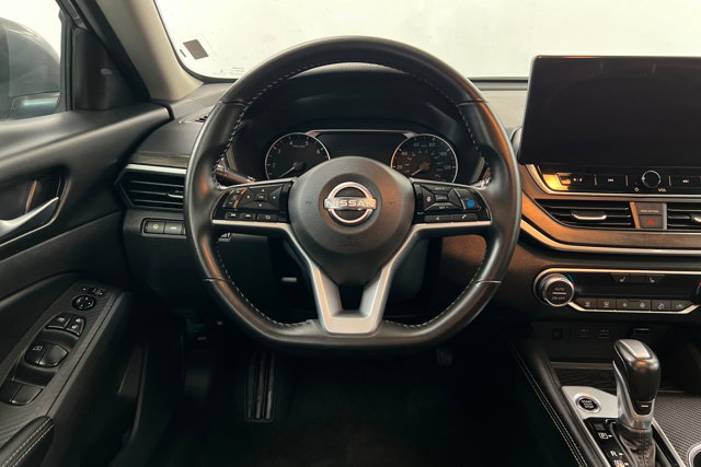 Used 2025 Nissan Altima 2.5 SV w/ SV Premium Package FWD image 12