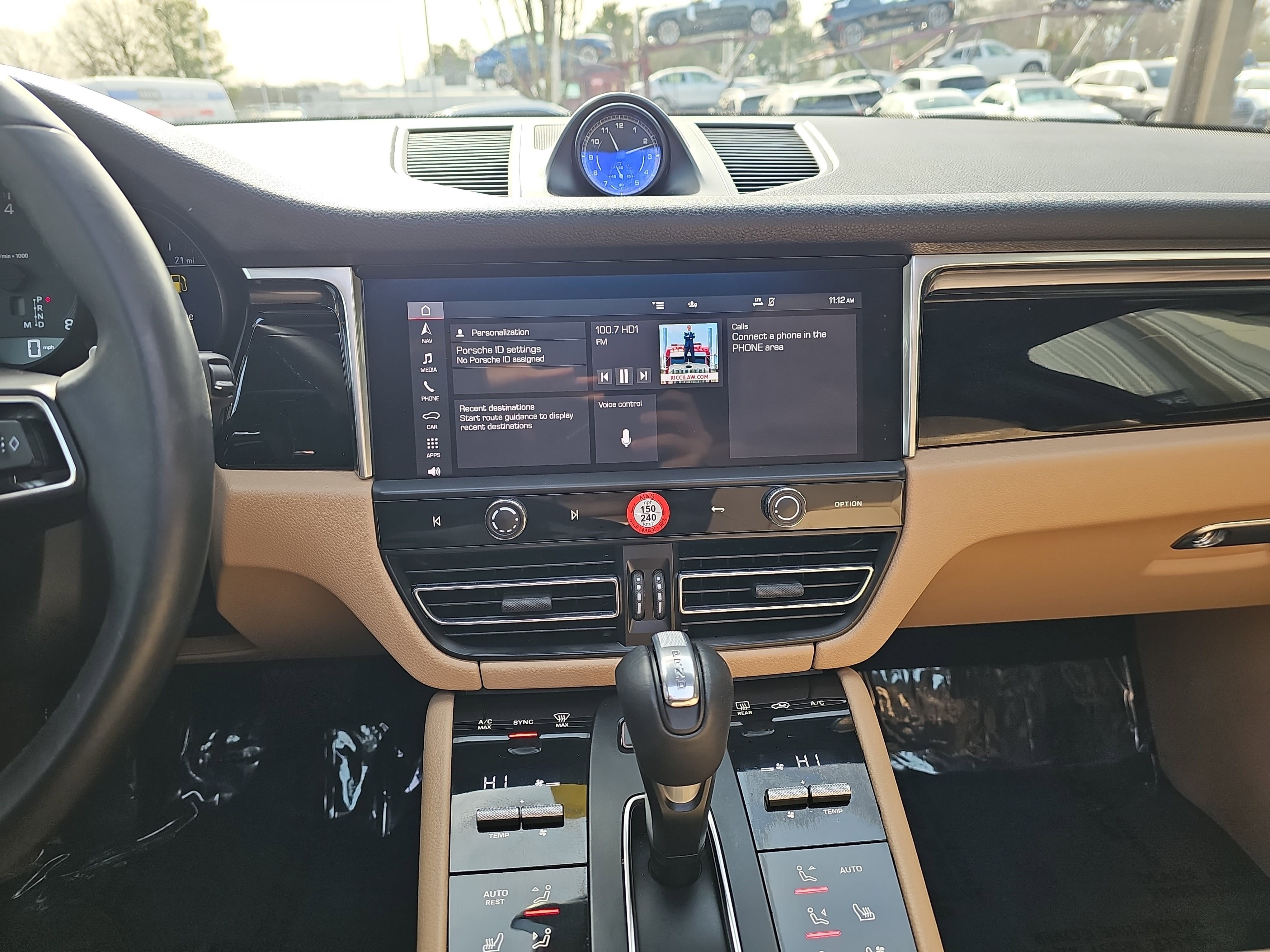 Used 2024 Porsche Macan image 21