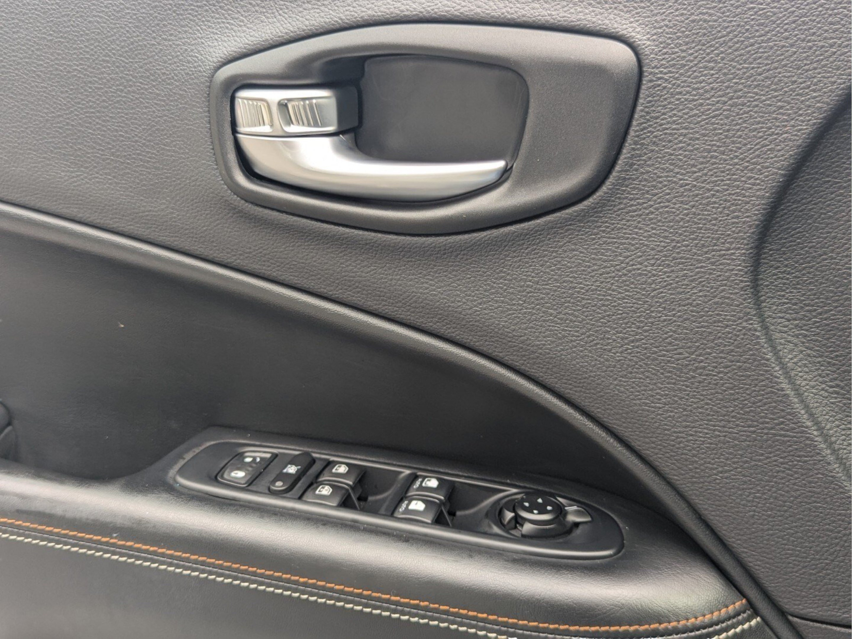 Used 2021 Jeep Compass Latitude w/ Sun and Sound Group FWD image 13