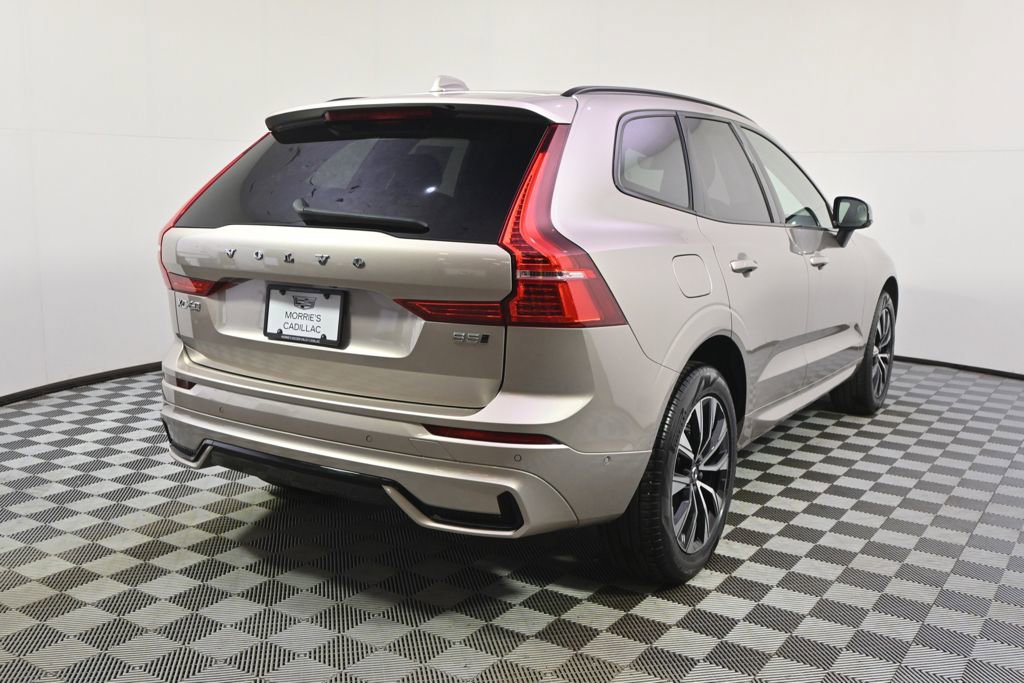 Used 2025 Volvo XC60 B5 Plus image 6