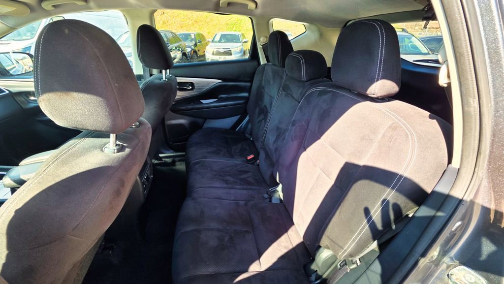Used 2016 Nissan Murano S image 25