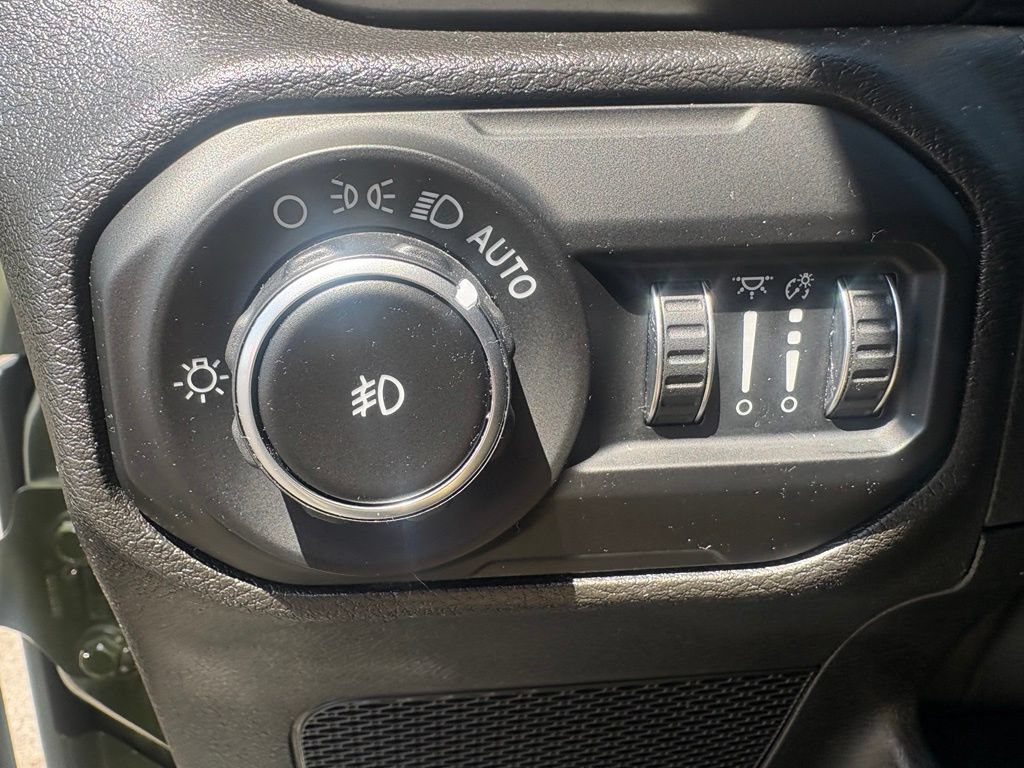 Used 2020 Jeep Wrangler Unlimited Sport S AWD/4WD image 16