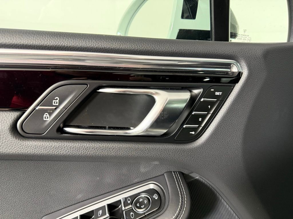 New 2025 Porsche Macan image 25