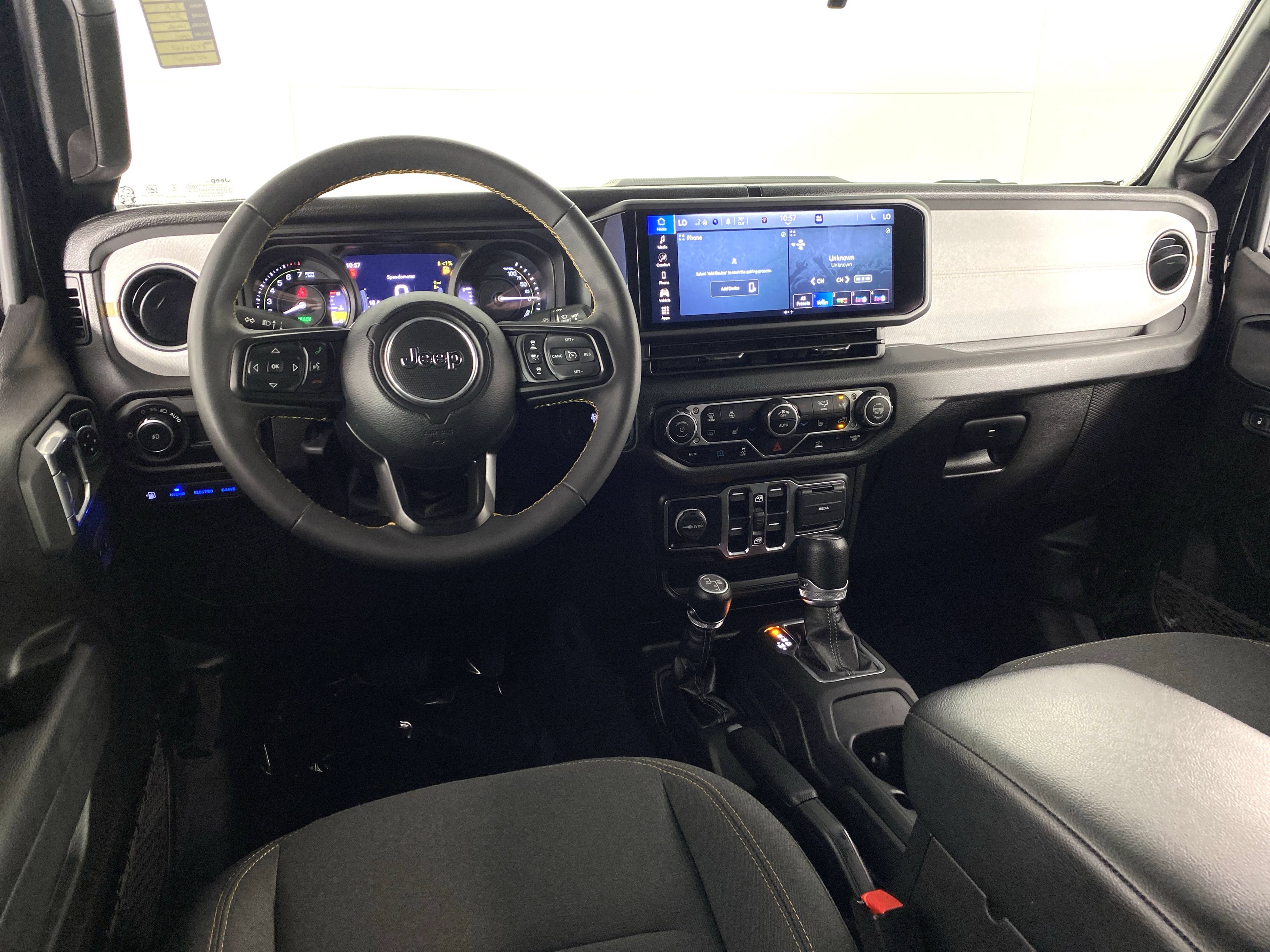 Used 2024 Jeep Wrangler Unlimited w/ Convenience Group AWD/4WD image 19