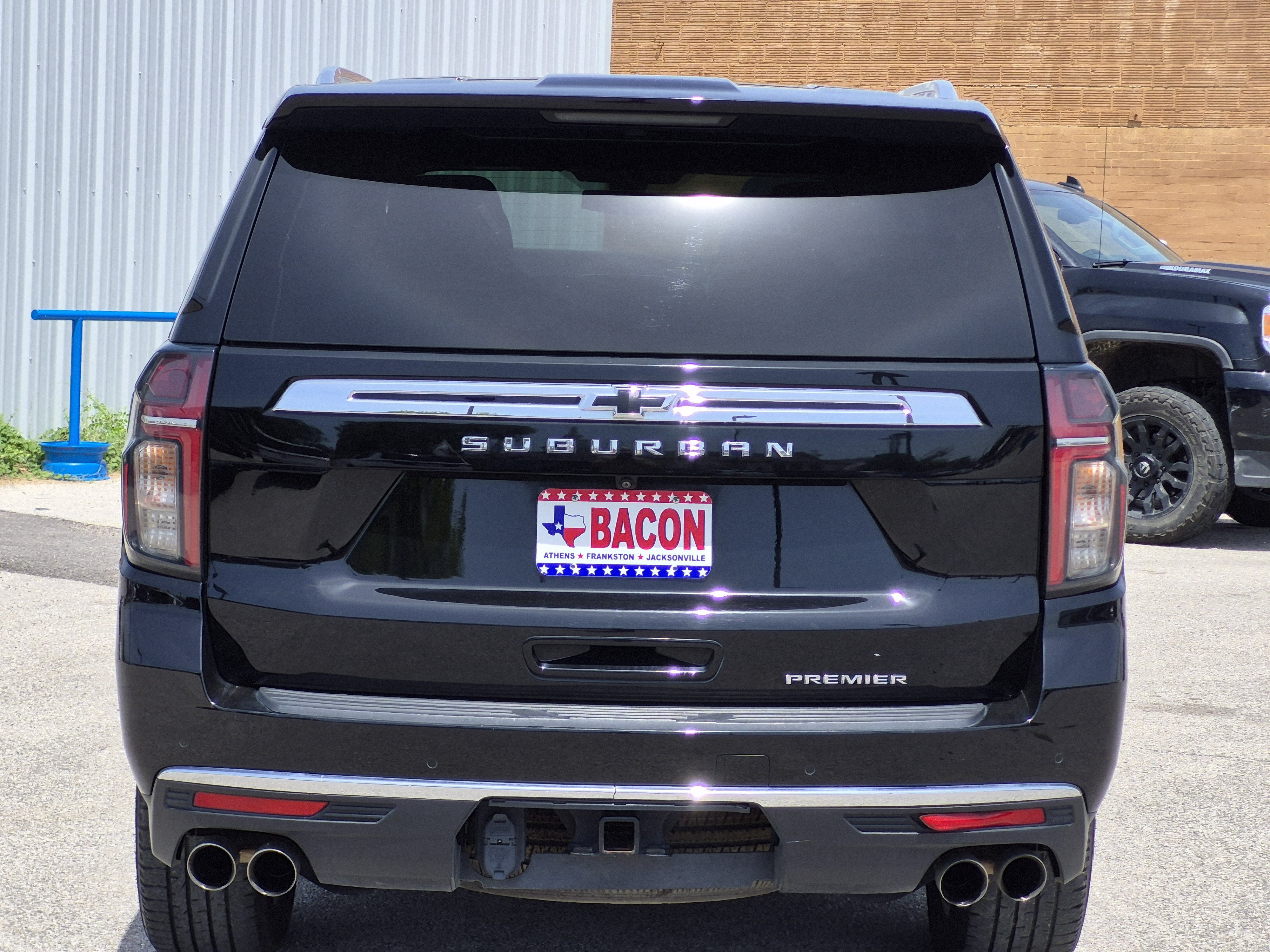 Used 2022 Chevrolet Suburban Premier w/ Max Trailering Package AWD/4WD image 5
