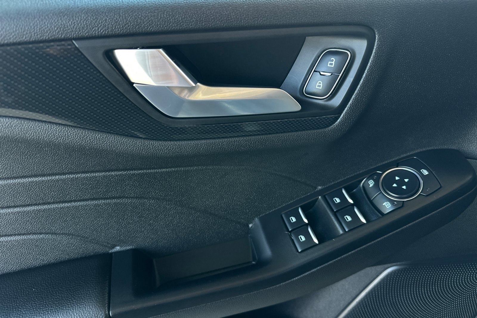 New 2025 Ford Escape ST-Line w/ Equipment Group 301A image 11