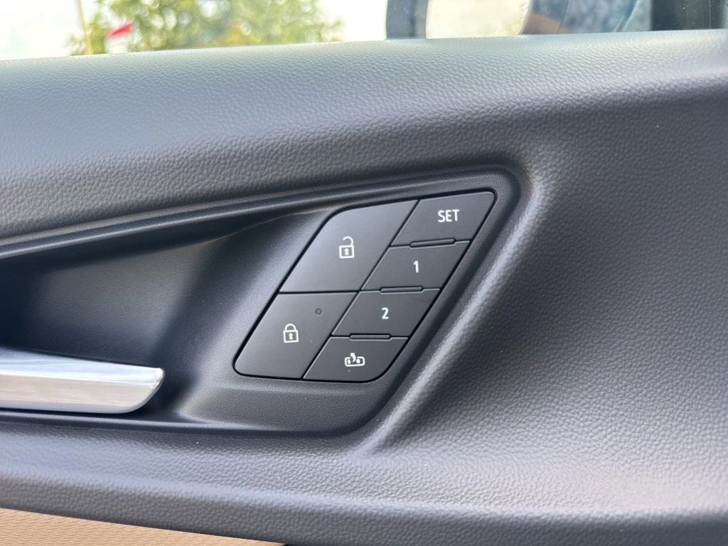 New 2026 Chevrolet Equinox ACTIV w/ Convenience Package III image 11