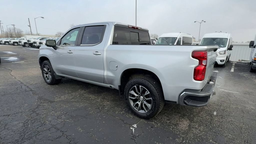 Used 2022 Chevrolet Silverado 1500 LT AWD/4WD image 6