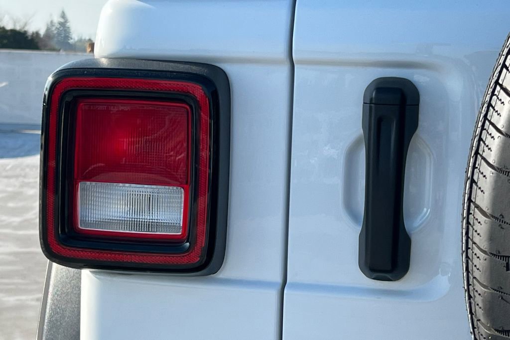 Used 2024 Jeep Wrangler Sport S image 26